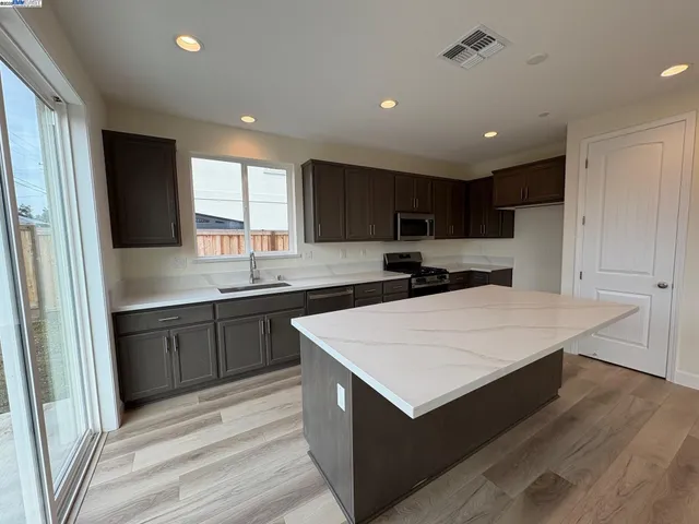 $757,900 | 1300 Sunningdale Lane, Fairfield, CA 94533