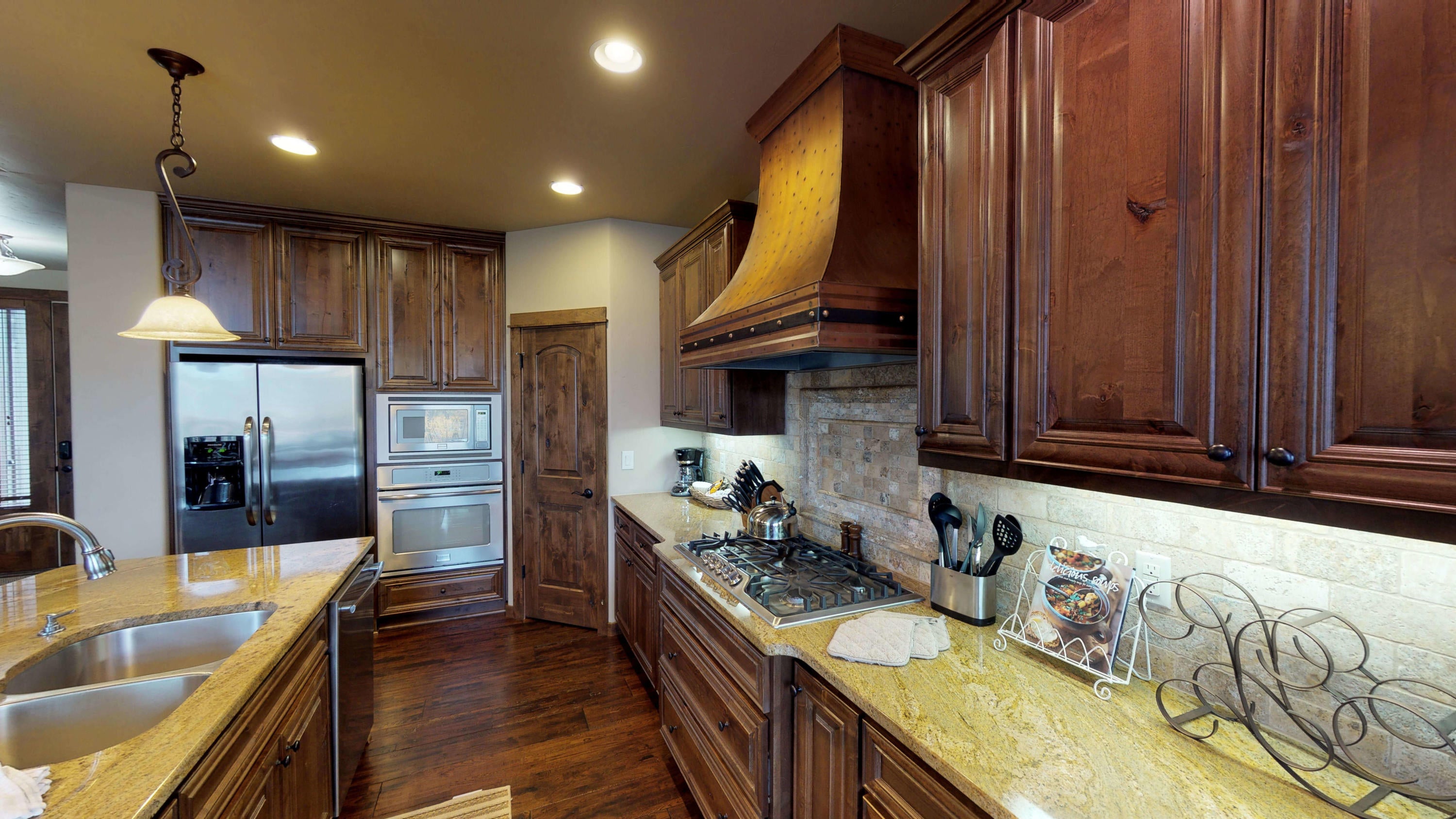 56538 Dancing Rock Loop, Unit 16 Bend, OR 97707 - Photo 11 of 32 16_CalderaCabin (10)