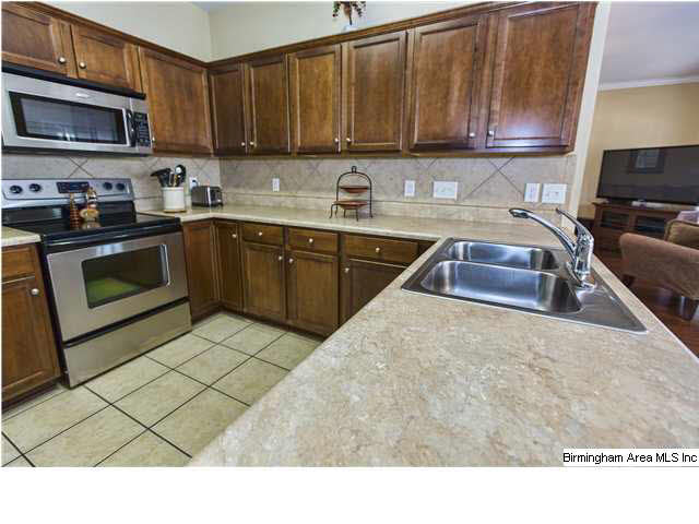 6386 Letson Farms Road Bessemer, AL 35022 - Photo 4 of 32