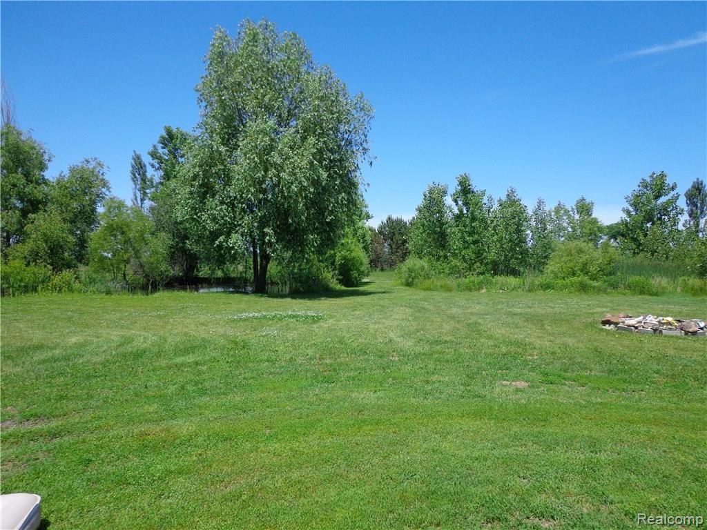 9916 Smiths Creek Road Goodells, MI 48027 - Photo 13 of 15 DSC00198.JPG