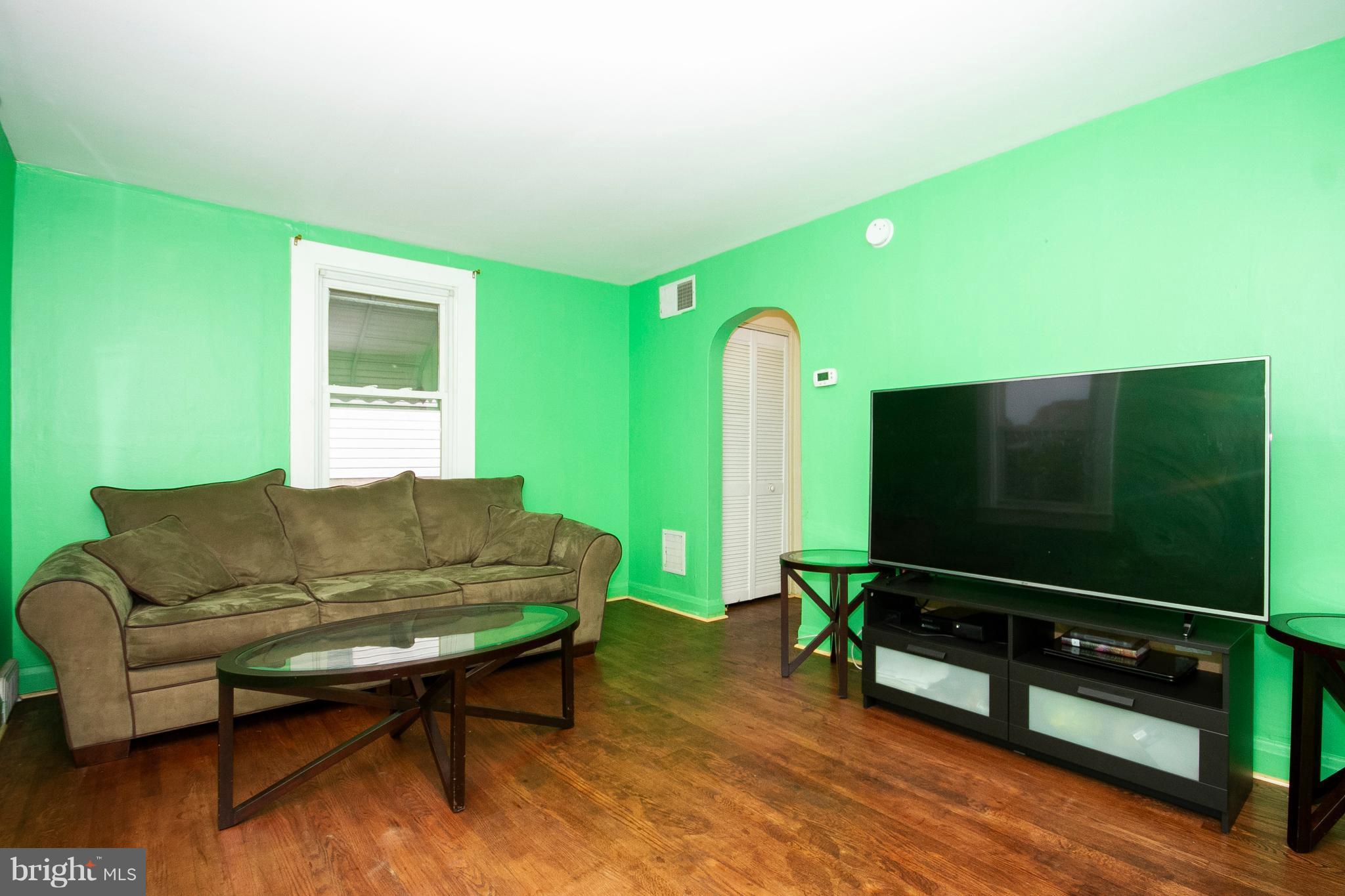 3208 Stanley Road Halethorpe, MD 21227 - Photo 3 of 26 Living Room