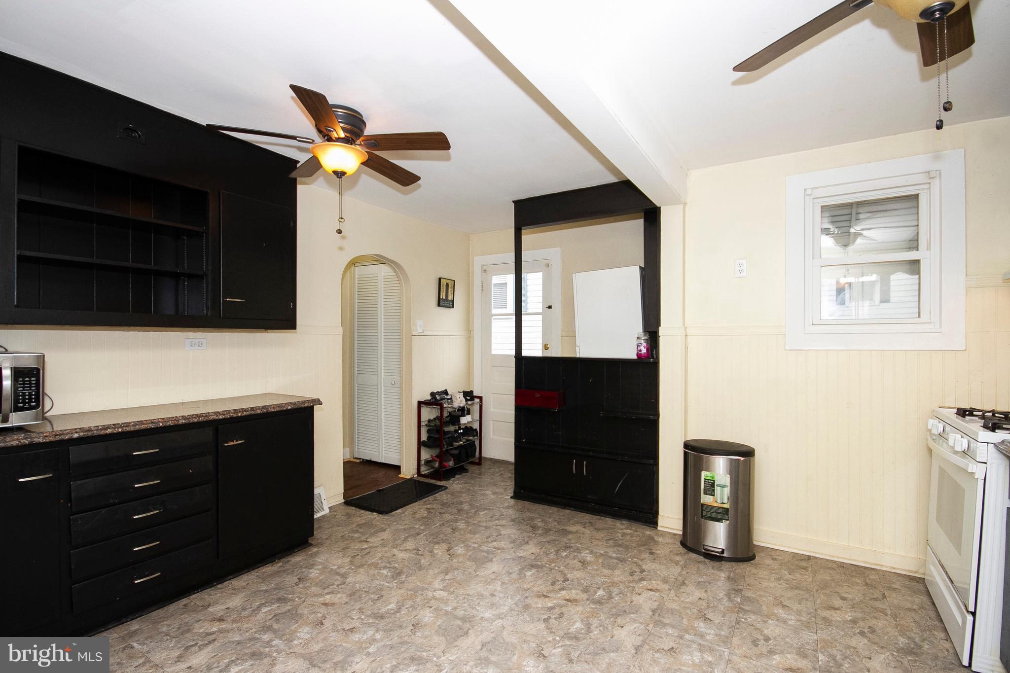 3208 Stanley Road Halethorpe, MD 21227 - Photo 8 of 26 Kitchen