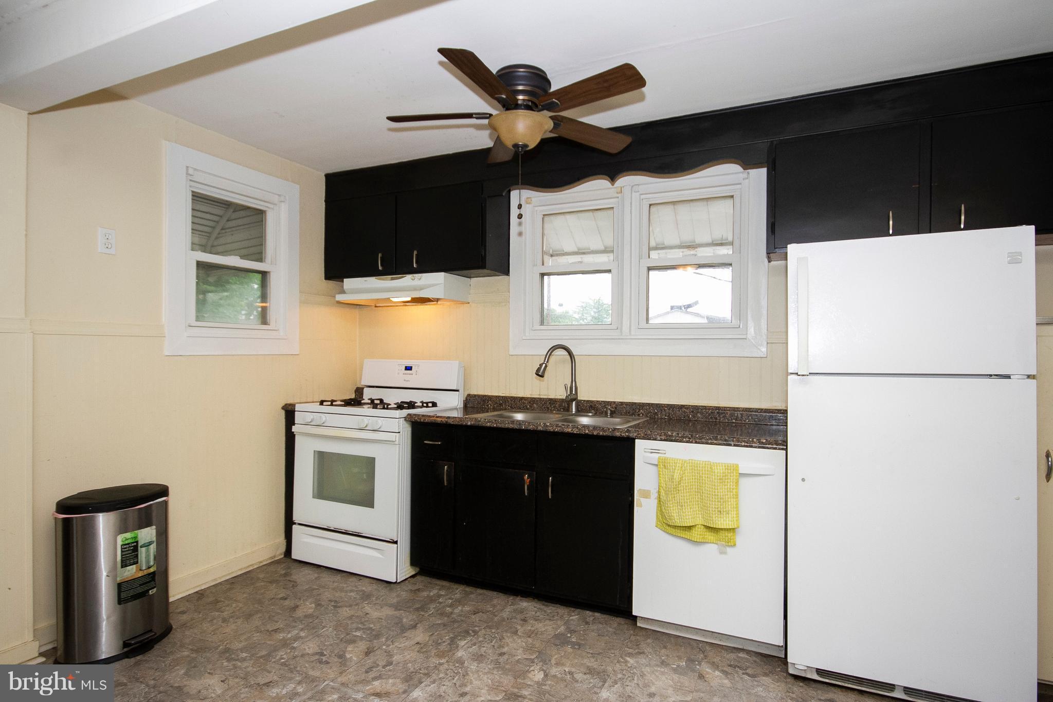 3208 Stanley Road Halethorpe, MD 21227 - Photo 9 of 26 Kitchen