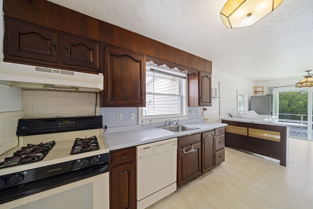 7 Manet Avenue Quincy, MA 02169 - Photo 15 of 42