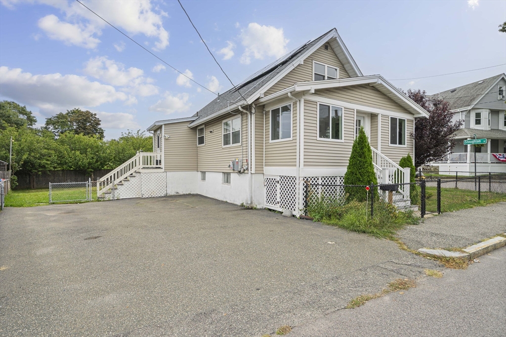 7 Manet Avenue Quincy, MA 02169 - Photo 3 of 42