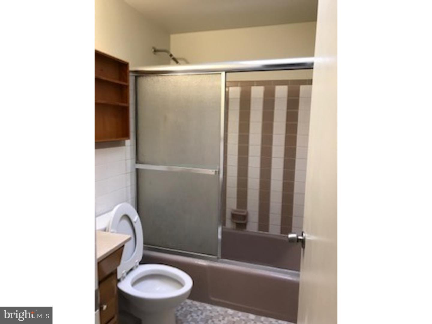 482 Tomlinson Road Philadelphia, PA 19116 - Photo 5 of 21 Gallery Image 5