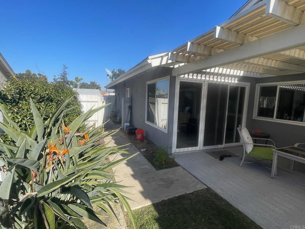 11417 Poblado Road San Diego, CA 92127 - Photo 32 of 37 a front view of a house