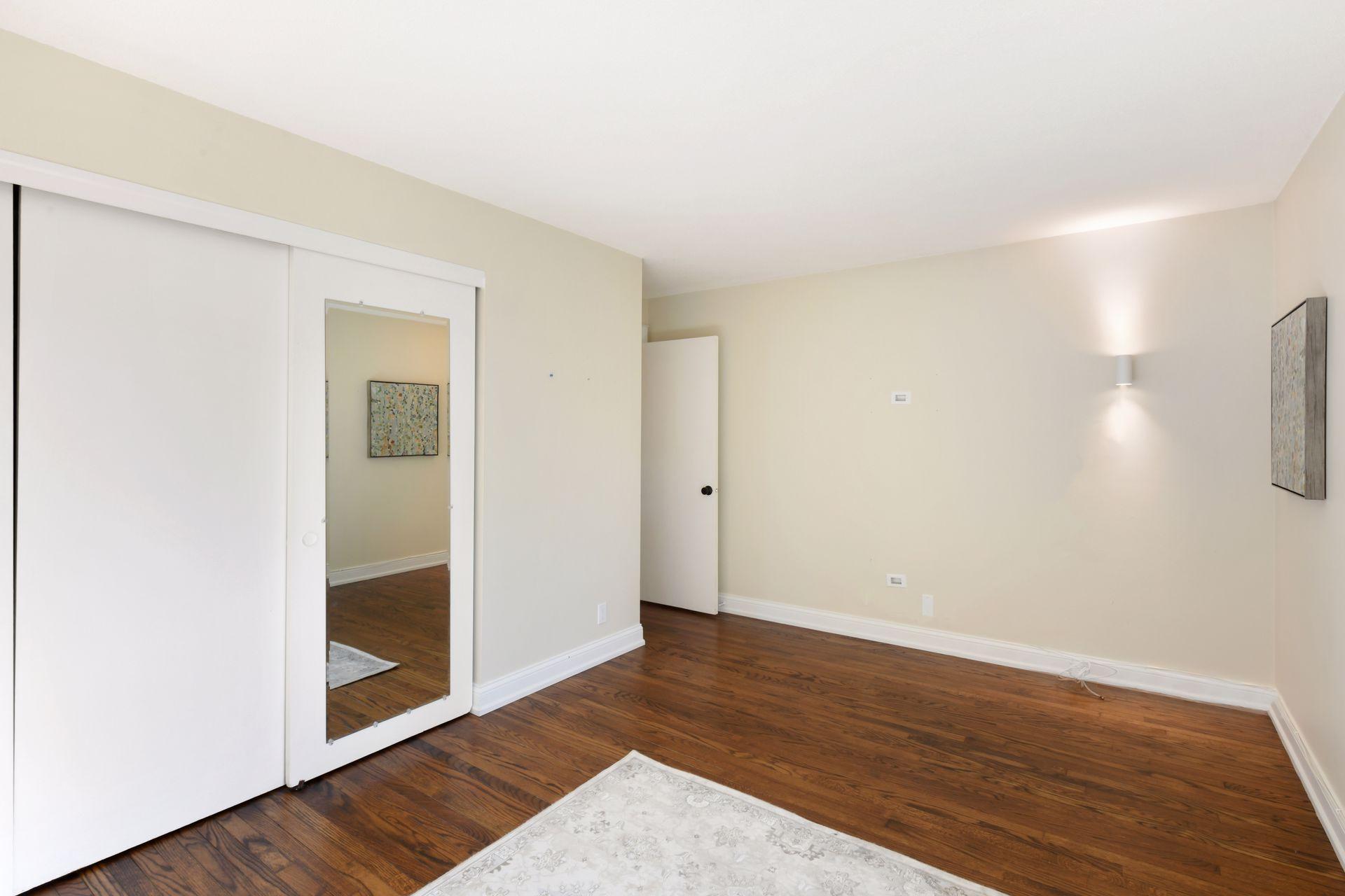 6313 Barrie Road Edina, MN 55435 - Photo 17 of 21 Gallery Image 17