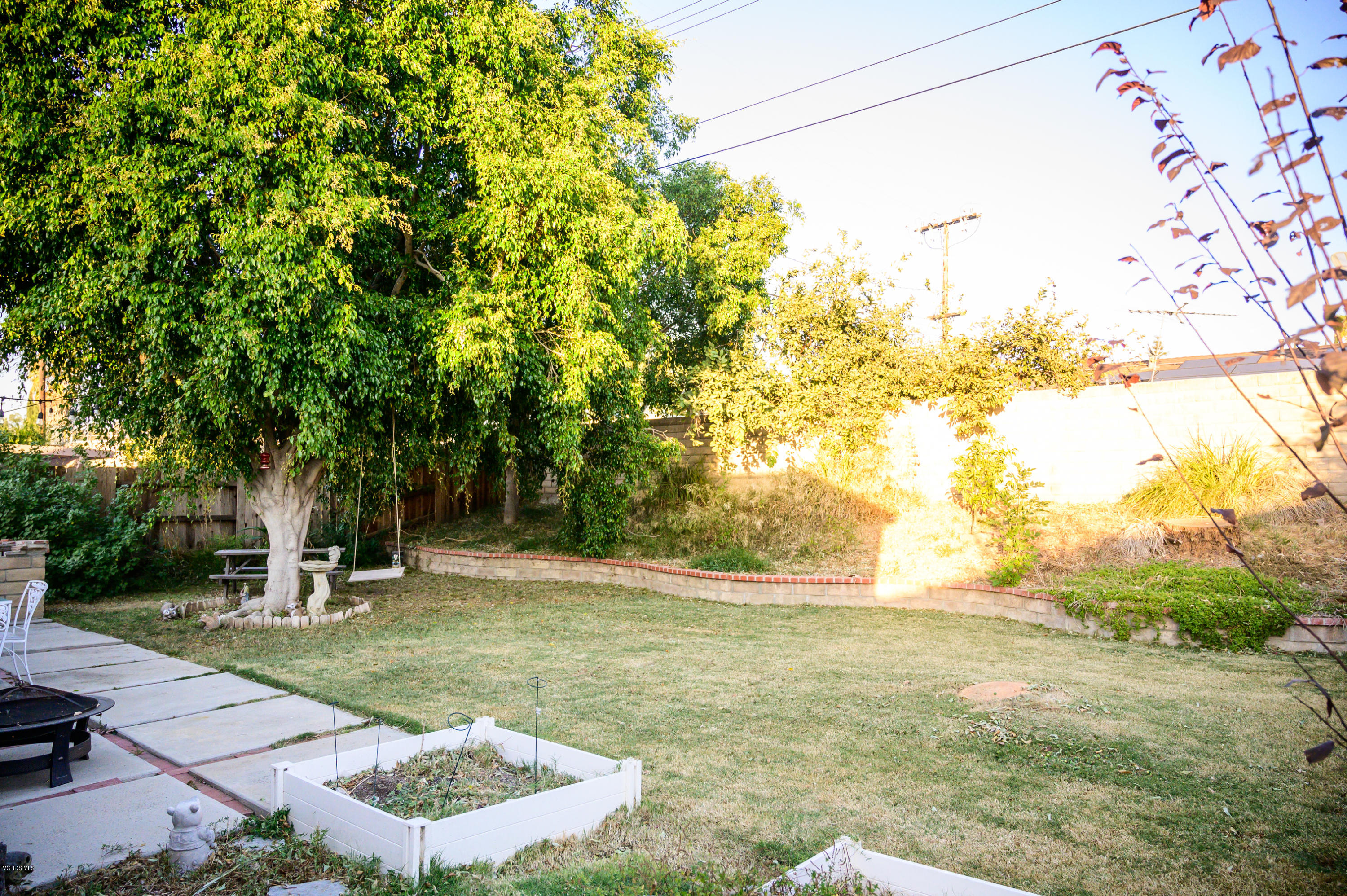 2116 Clover Street Simi Valley, CA 93065 - Photo 17 of 20 JerremsHouse-149