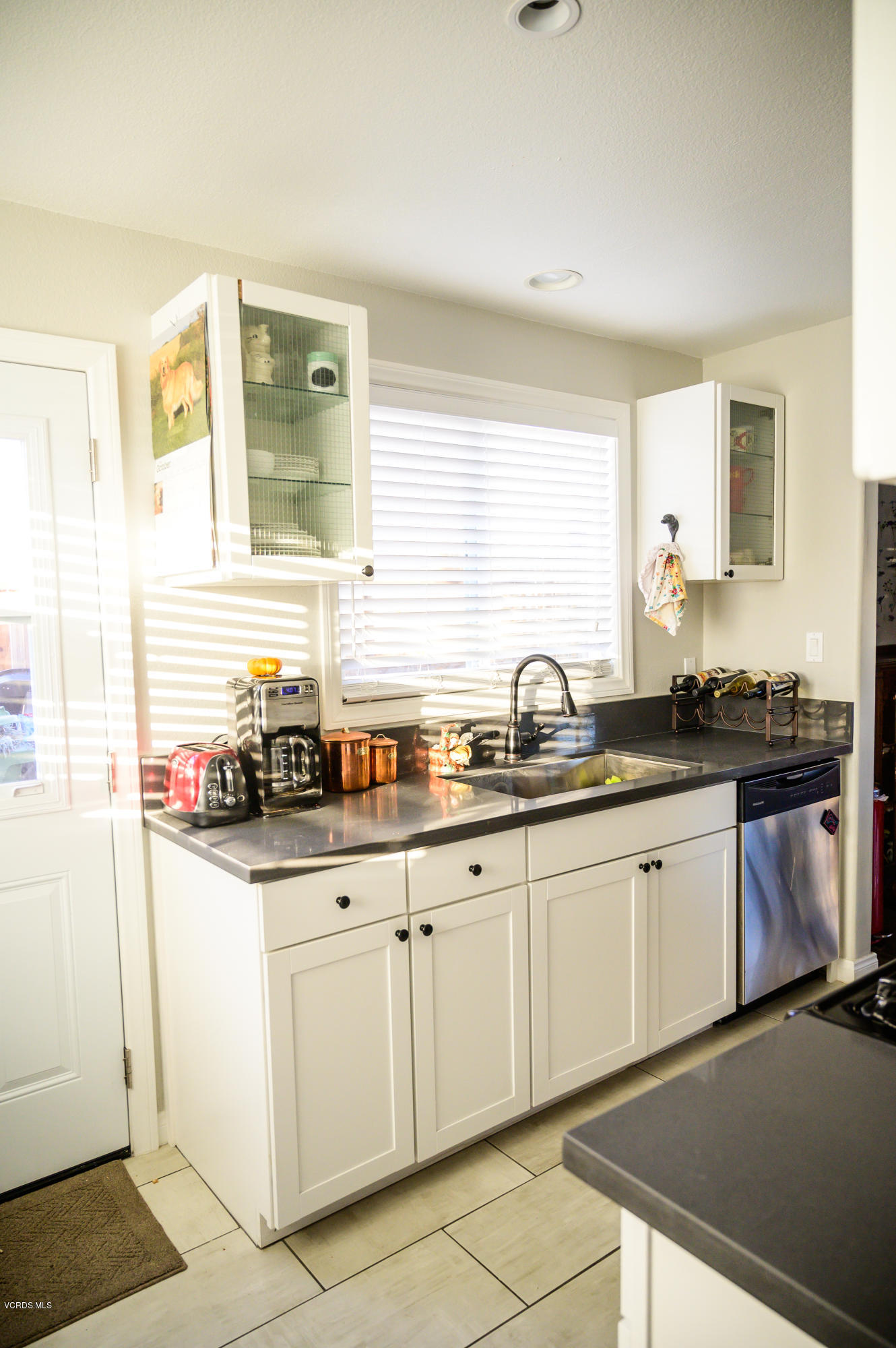 2116 Clover Street Simi Valley, CA 93065 - Photo 6 of 20 JerremsHouse-108