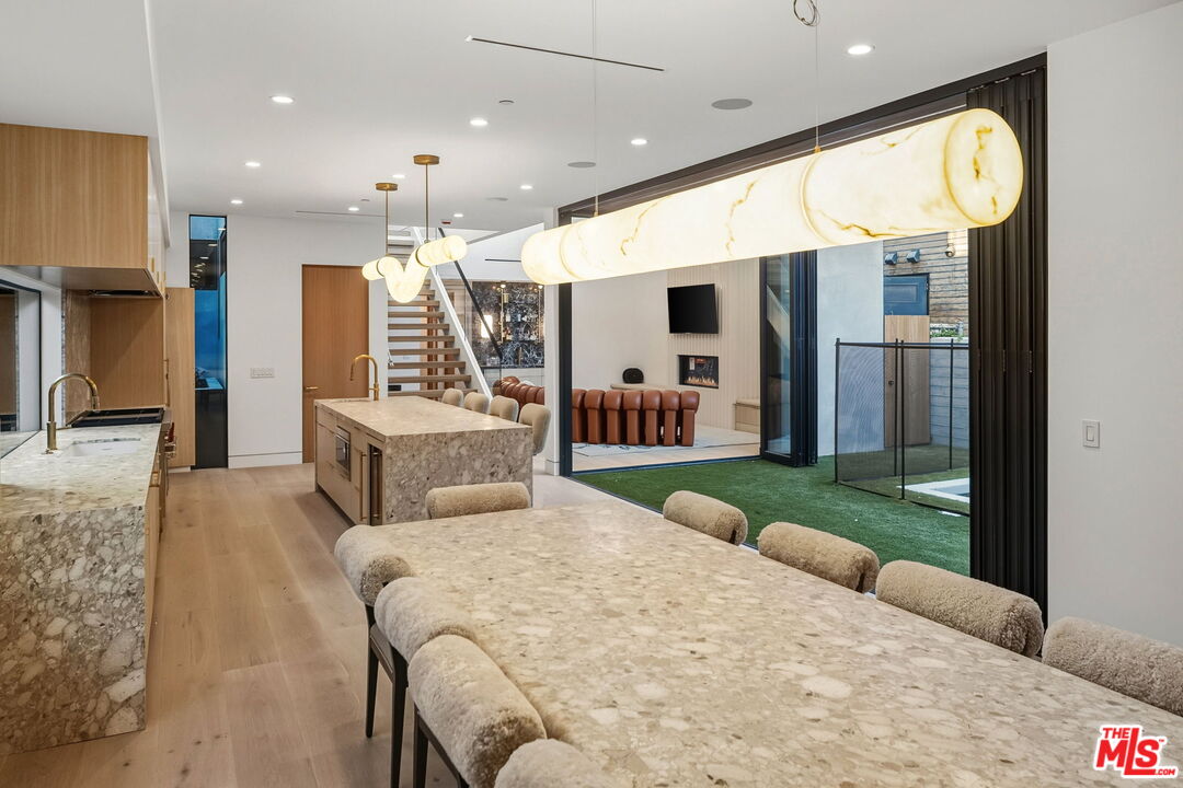 738 Palms Boulevard Venice, CA 90291 - Photo 12 of 51