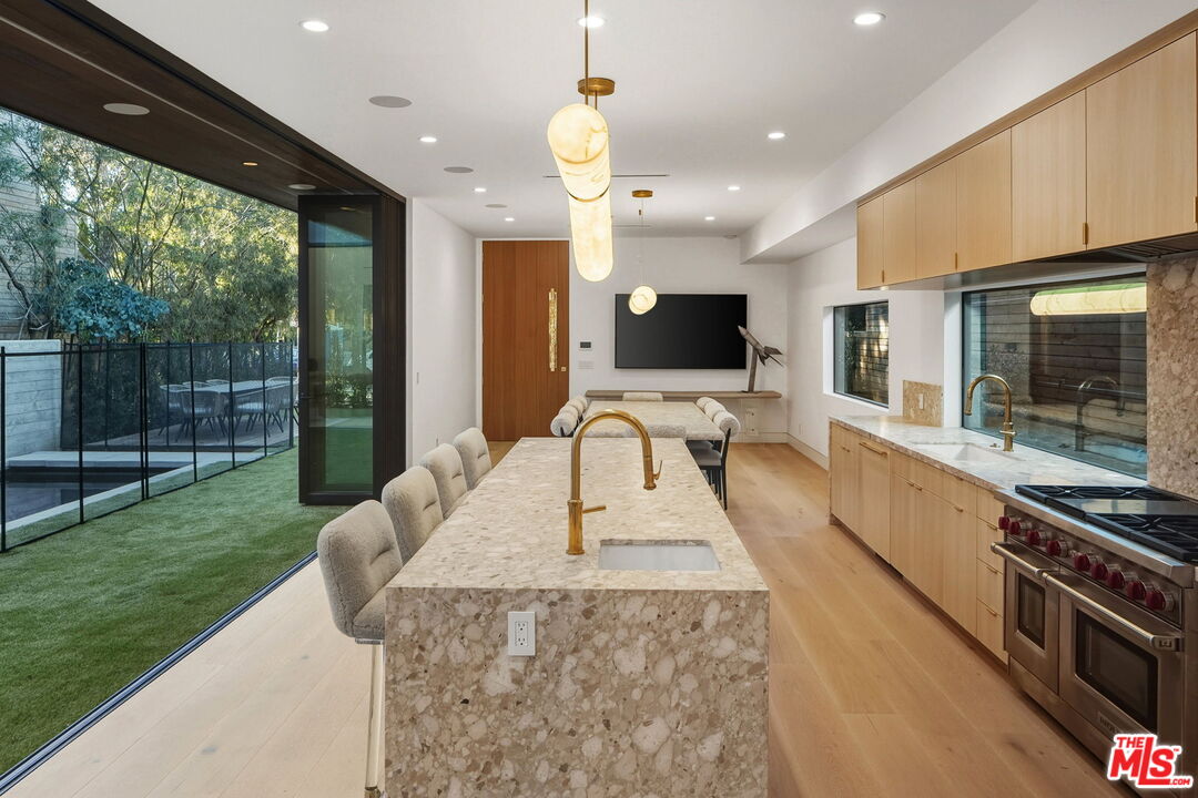 738 Palms Boulevard Venice, CA 90291 - Photo 15 of 51