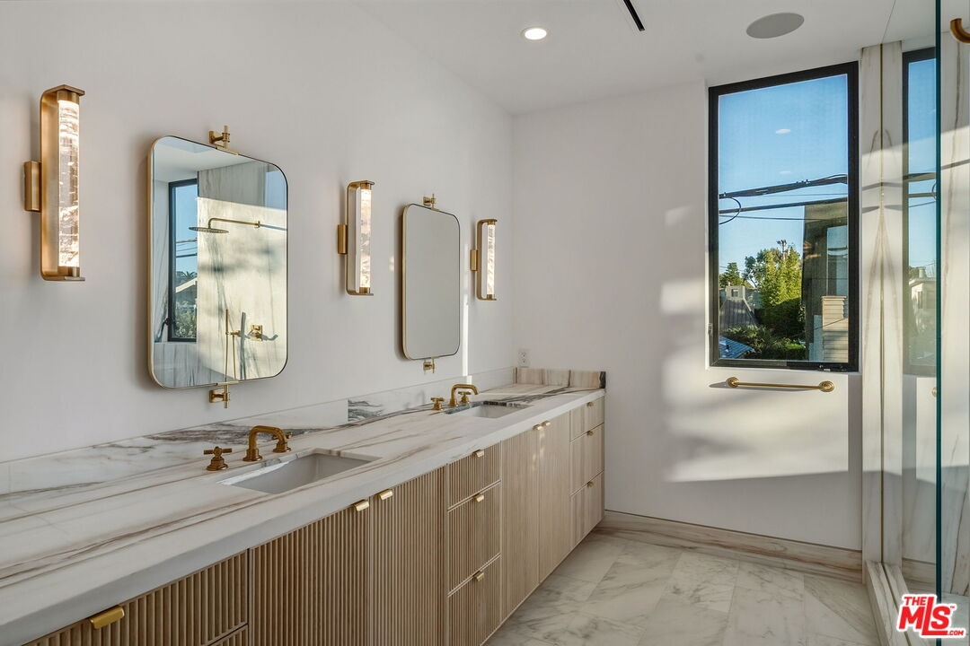 738 Palms Boulevard Venice, CA 90291 - Photo 32 of 51