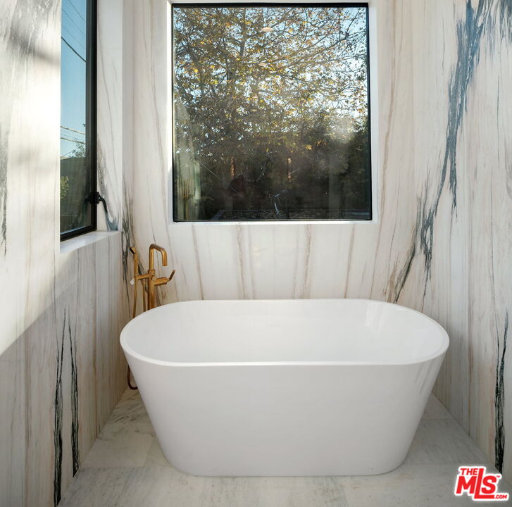 738 Palms Boulevard Venice, CA 90291 - Photo 35 of 51