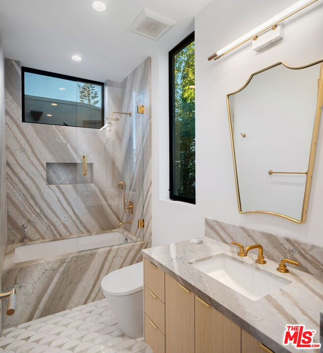 738 Palms Boulevard Venice, CA 90291 - Photo 37 of 51