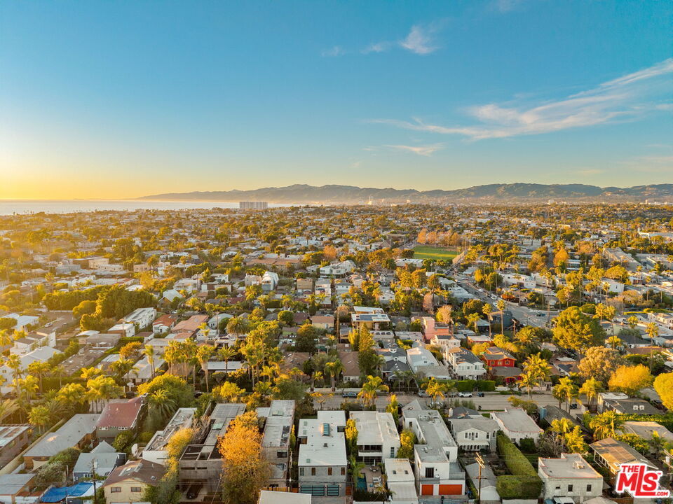 738 Palms Boulevard Venice, CA 90291 - Photo 47 of 51