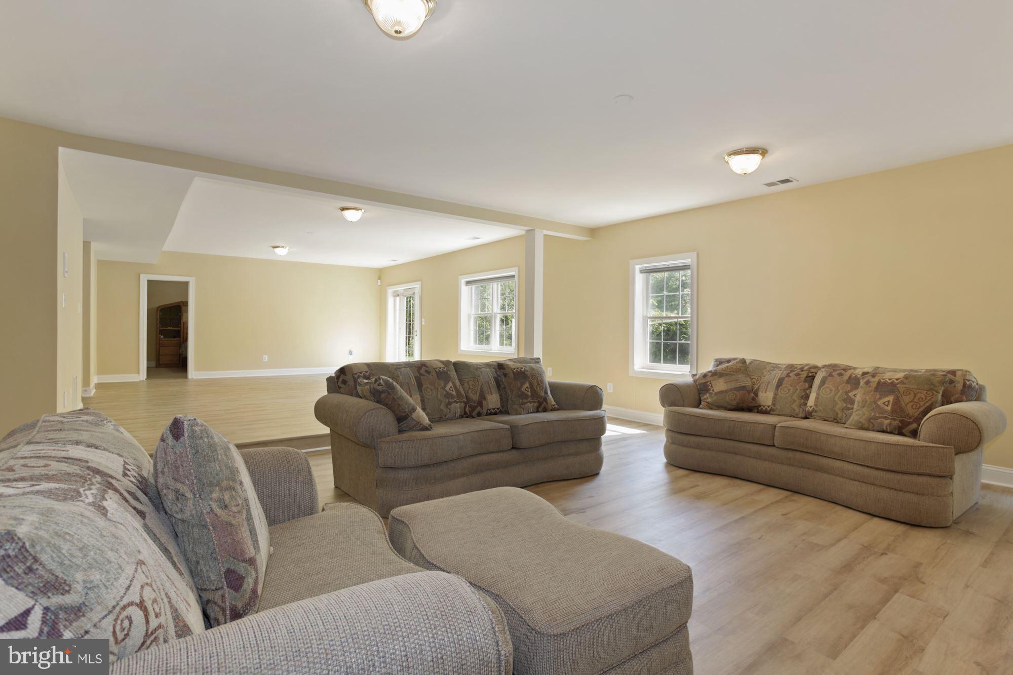 12830 Victory Lakes Loop Bristow, VA 20136 - Photo 42 of 50 WINDOWS GALORE!