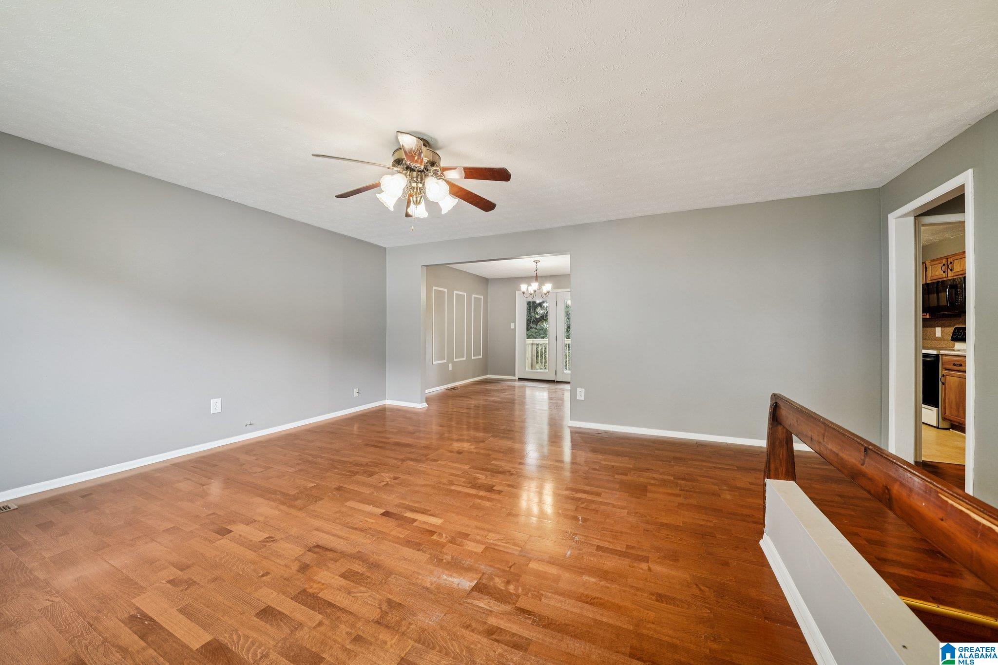5327 Dixieland Road Birmingham, AL 35210 - Photo 7 of 37