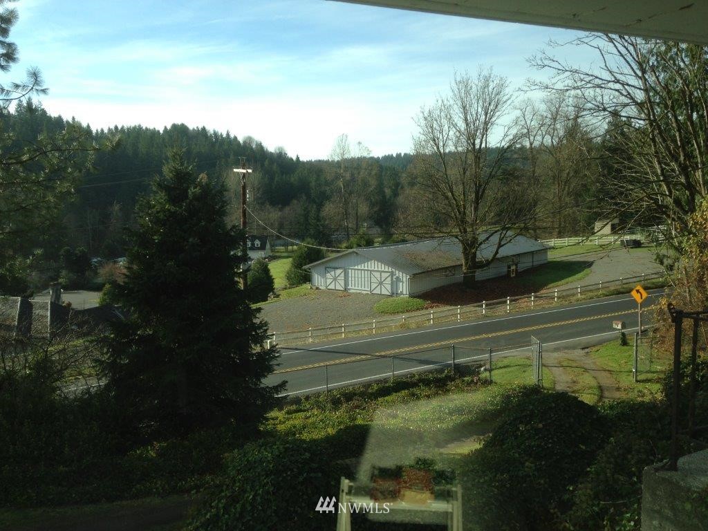 22212 Southeast May Valley Road Issaquah, WA 98027 - Photo 1 of 16 Gallery Image 1