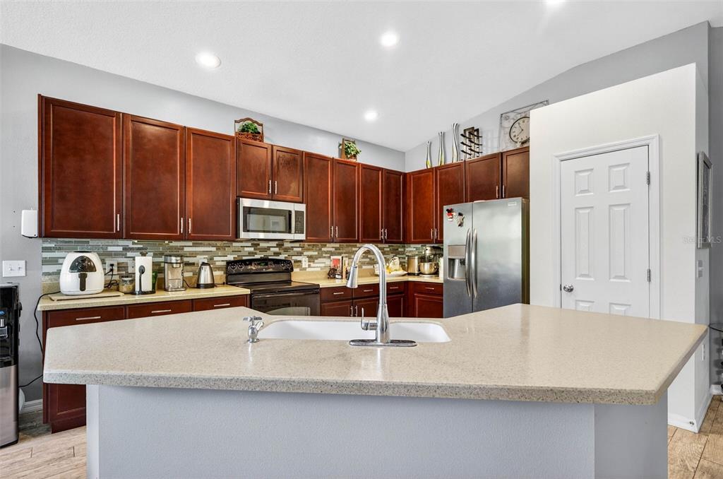 11013 Rockledge View Drive Riverview, FL 33579 - Photo 12 of 30