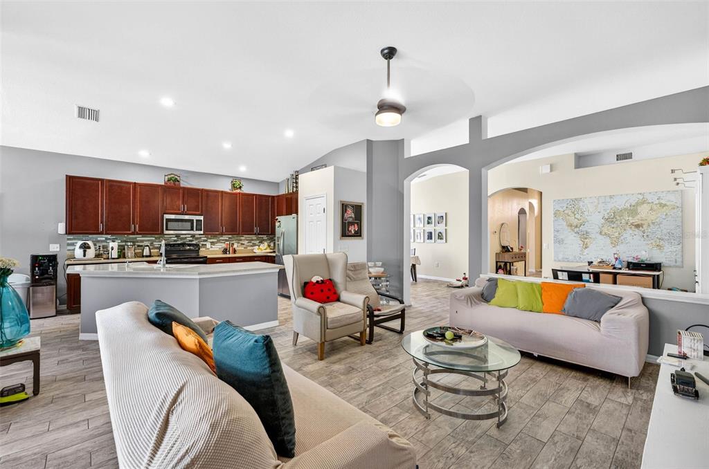 11013 Rockledge View Drive Riverview, FL 33579 - Photo 10 of 30