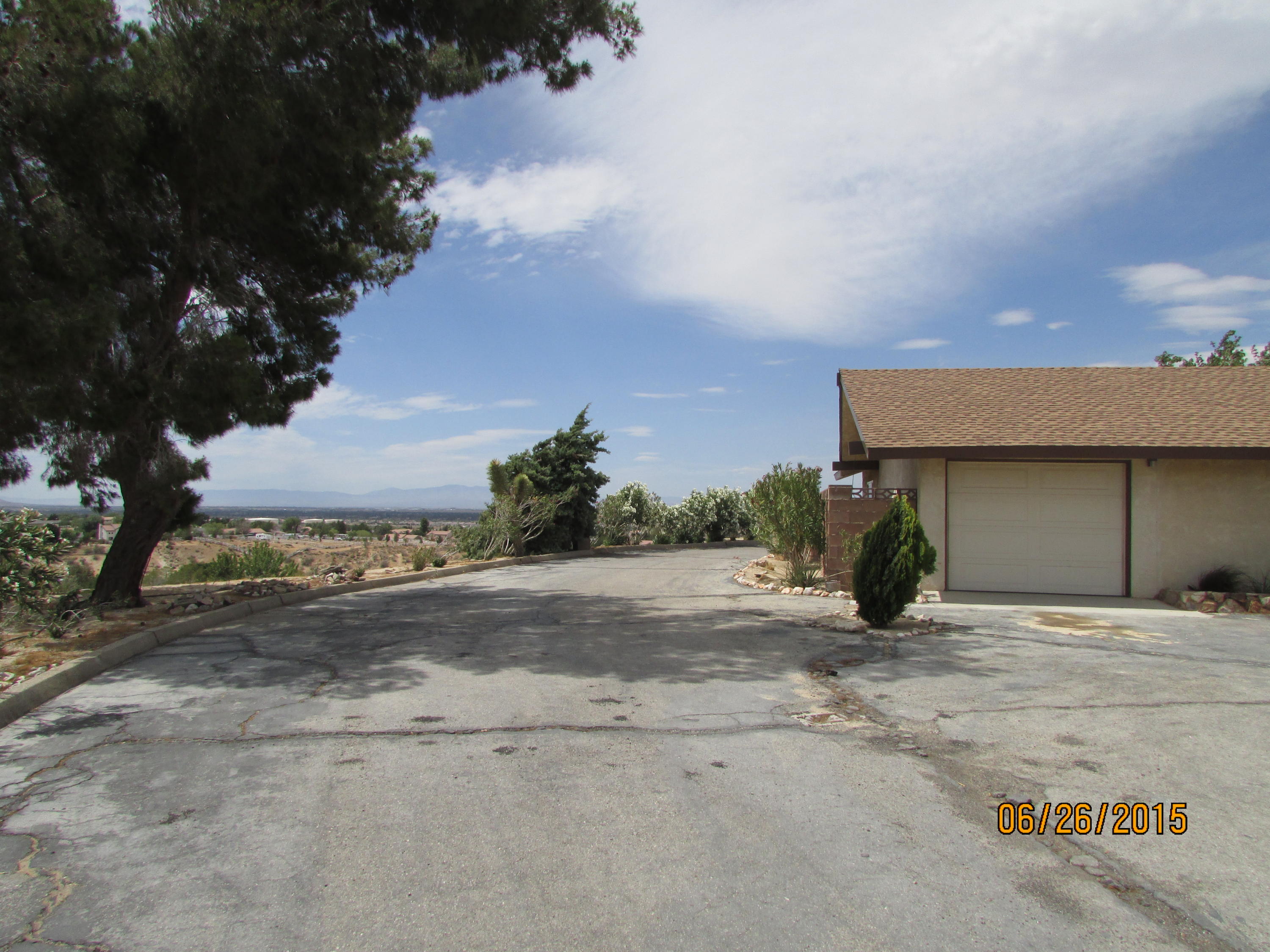 35553 Cheseboro Road Palmdale, CA 93552 - Photo 5 of 38 IMG_1845