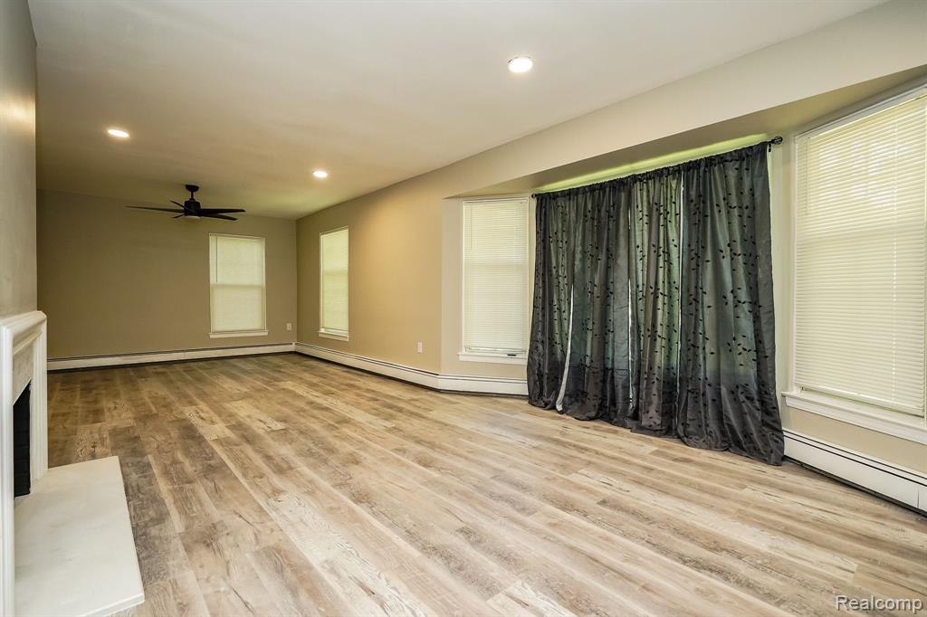 24154 Rougecrest Road Southfield, MI 48033 - Photo 31 of 84