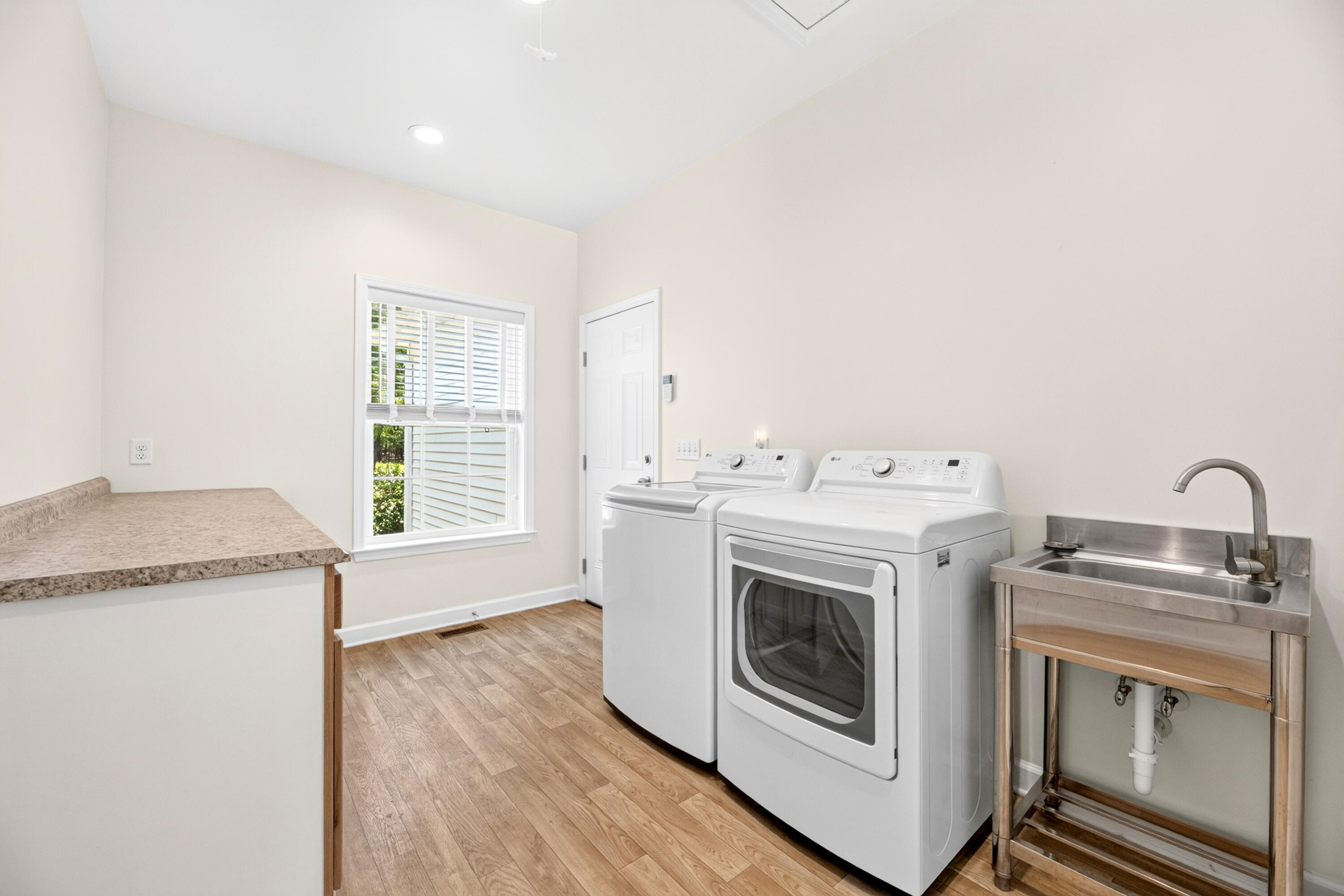 315 Griffith Lane Elloree, SC 29047 - Photo 33 of 40 Laundry Room Leading to Garage