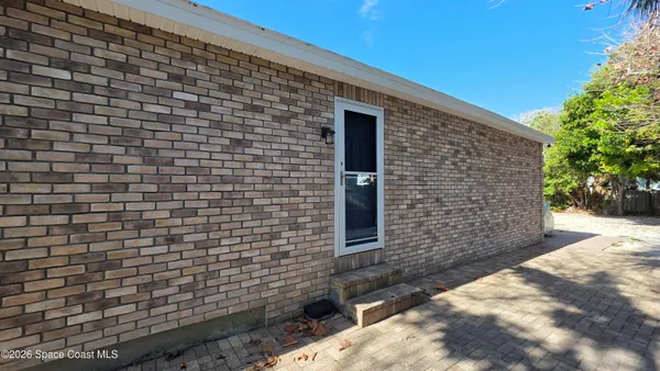$2,300 | 1550 South Atlantic Avenue, Unit 3, Cocoa Beach, FL 32931