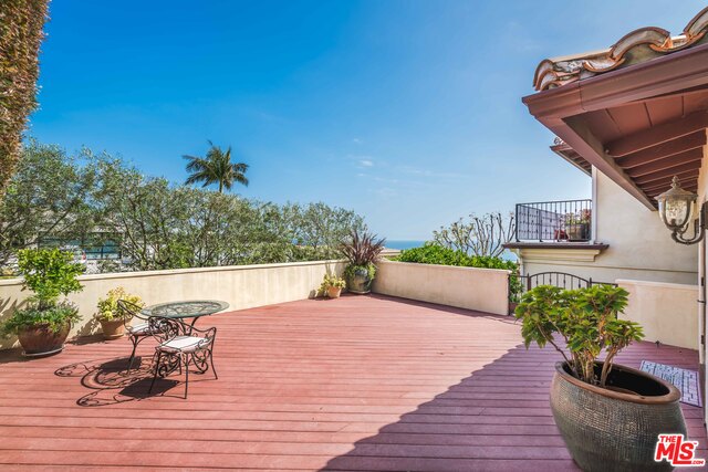 3643 Oceanhill Way Malibu, CA 90265 - Photo 3 of 25