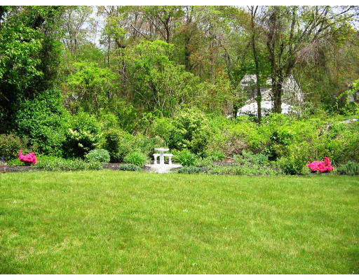 203 Captain Peirce Road Scituate, MA 02066 - Photo 15 of 16 Gallery Image 15