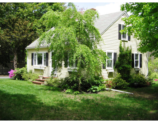203 Captain Peirce Road Scituate, MA 02066 - Photo 2 of 16 Gallery Image 2