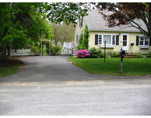 203 Captain Peirce Road Scituate, MA 02066 - Photo 3 of 16 Gallery Image 3