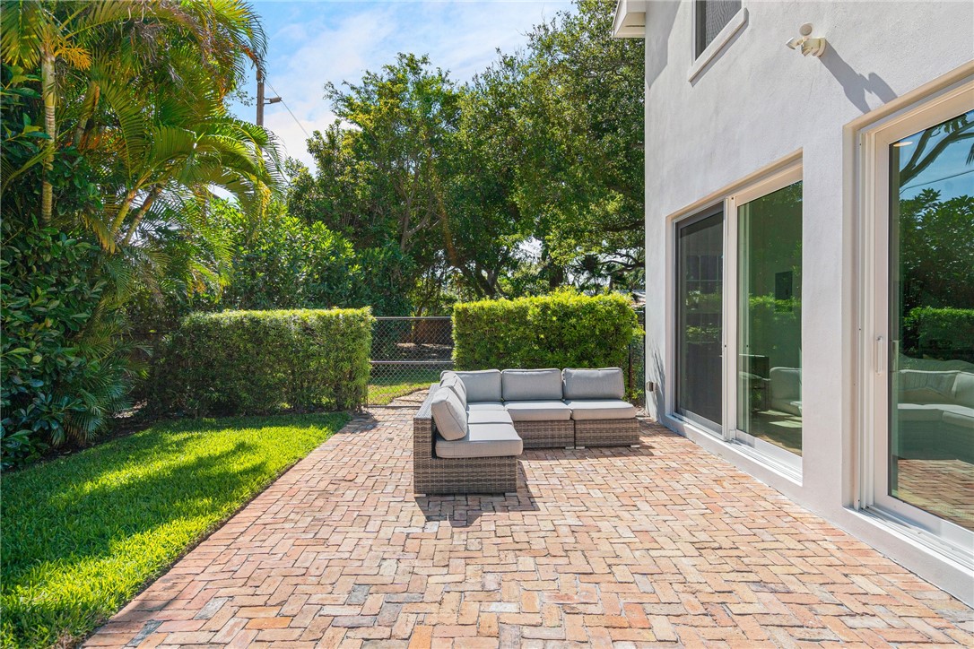 756 Cypress Road Vero Beach, FL 32963 - Photo 6 of 27 Gallery Image 6