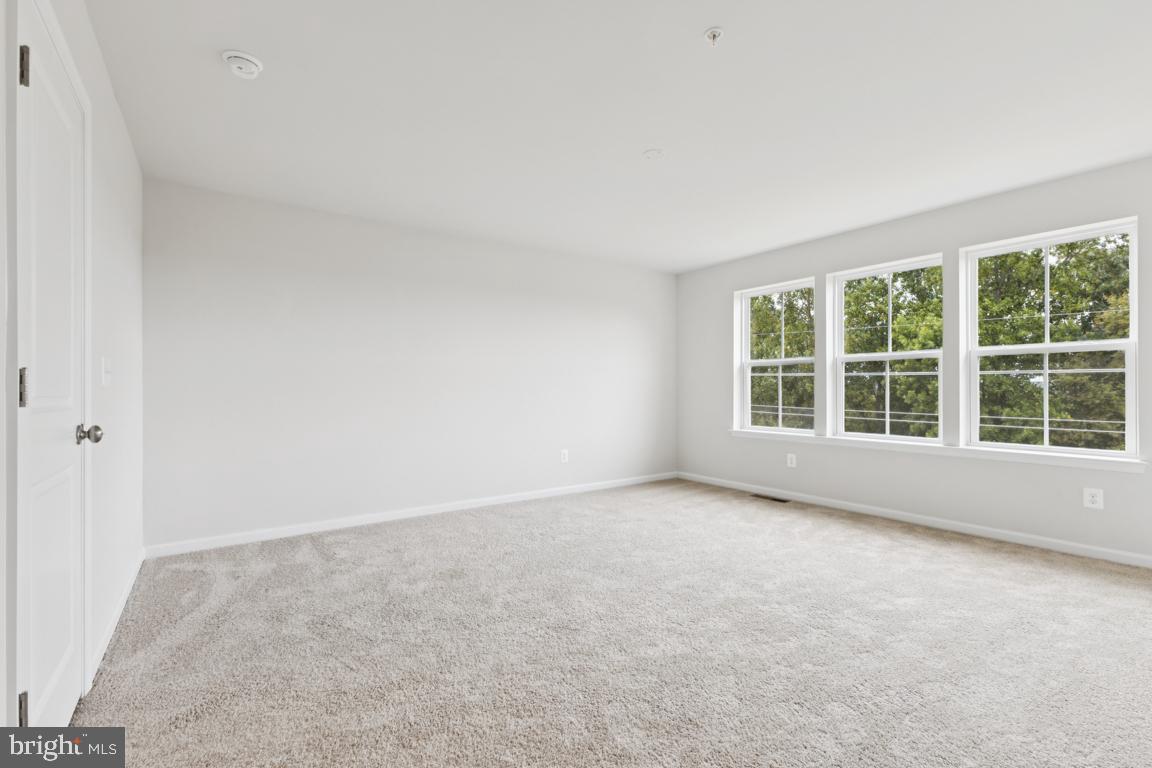 9656 Killenney Place Waldorf, MD 20601 - Photo 11 of 25 an empty room with a window