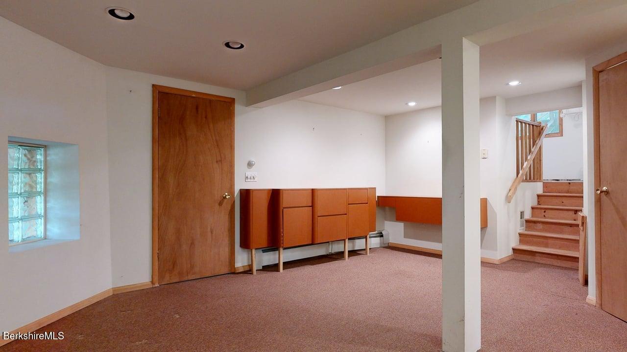 38 Hubbard Street Lenox, MA 01240 - Photo 18 of 24 LL #6