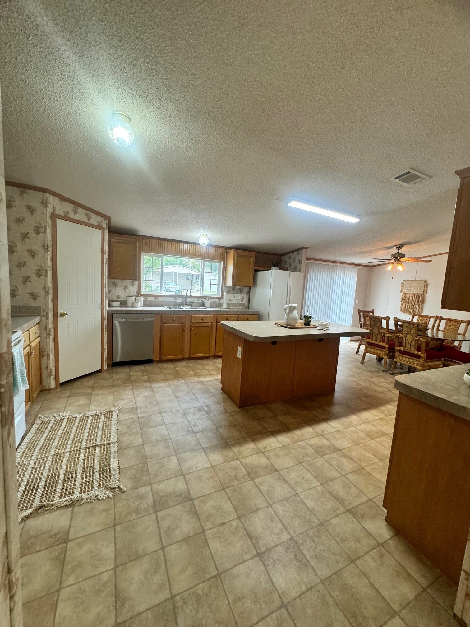 1862 Princess Lane Lillian, AL 36549 - Photo 4 of 41 Kitchen