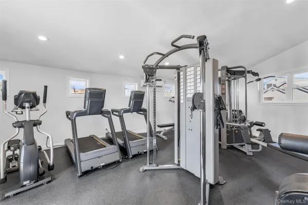 $329,999 | 4 Rose Street, Unit #1A1, Oceanside, NY 11572