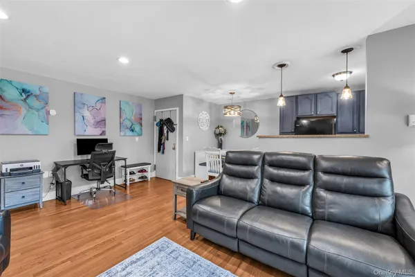 $329,999 | 4 Rose Street, Unit #1A1, Oceanside, NY 11572