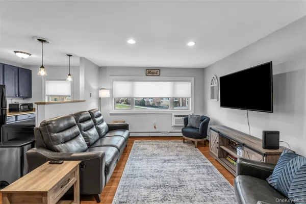 $329,999 | 4 Rose Street, Unit #1A1, Oceanside, NY 11572
