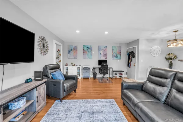 $329,999 | 4 Rose Street, Unit #1A1, Oceanside, NY 11572