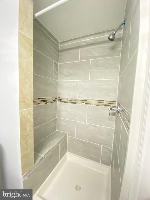 6321 Falkirk Road Baltimore, MD 21239 - Photo 24 of 34