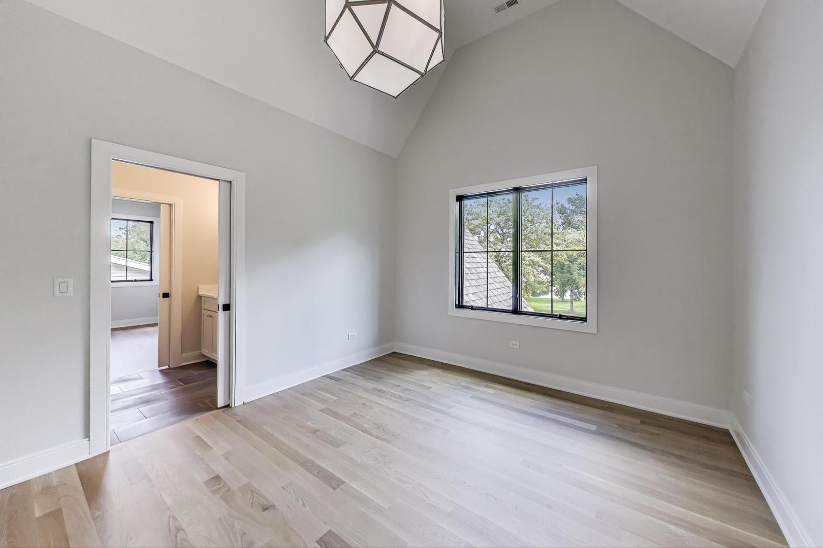 116 Oxford Avenue Clarendon Hills, IL 60514 - Photo 32 of 49