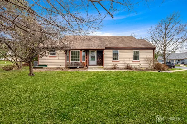 $2,700 | 153 Concordia Circle, Monroe Township, NJ 08831