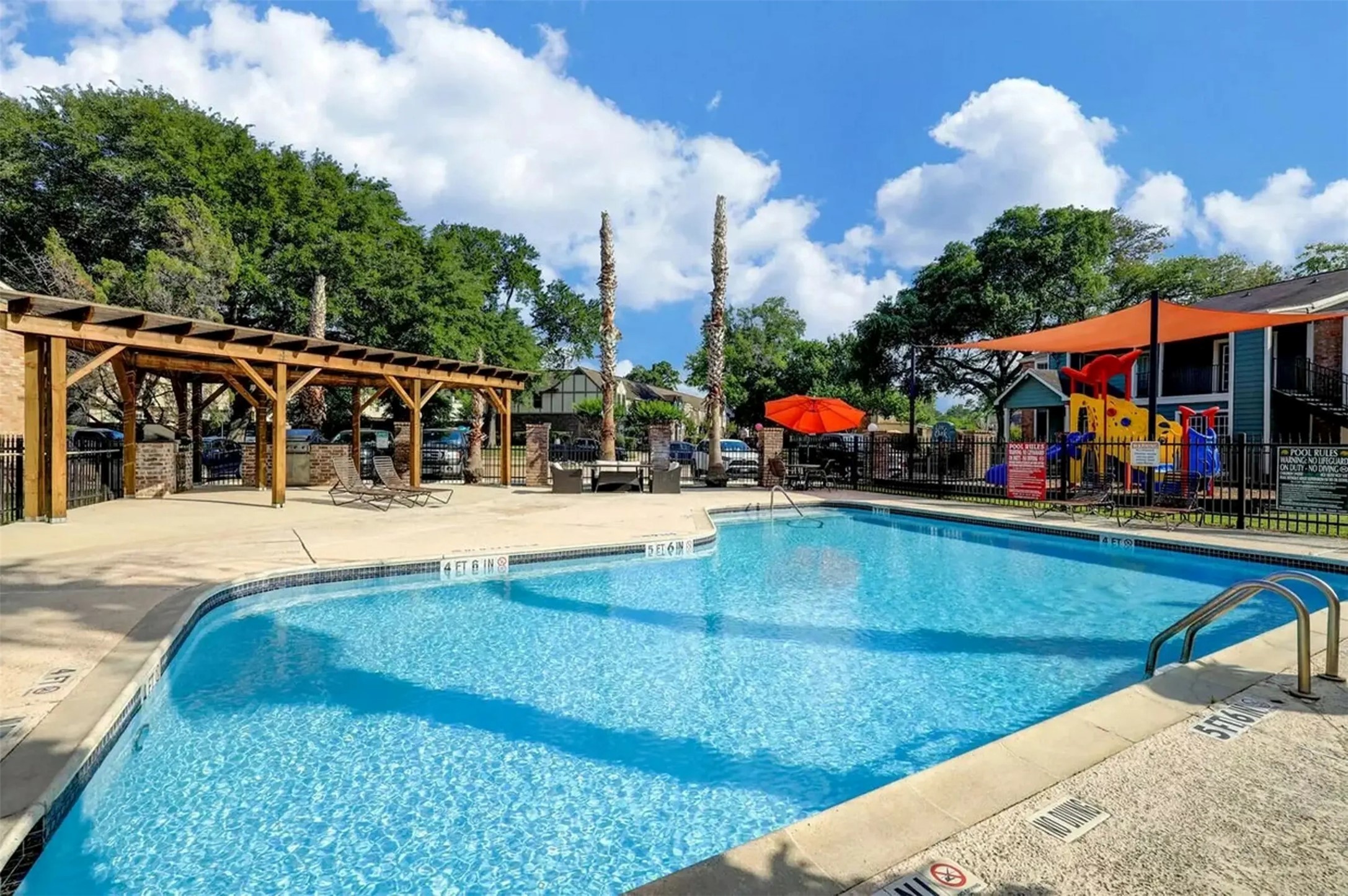 851 Threadneedle Street, Unit 704 Houston, TX 77079 - Photo 19 of 20 Enjoy $399 first month rent and 50% off application and administrative fees by touring and leasing today.