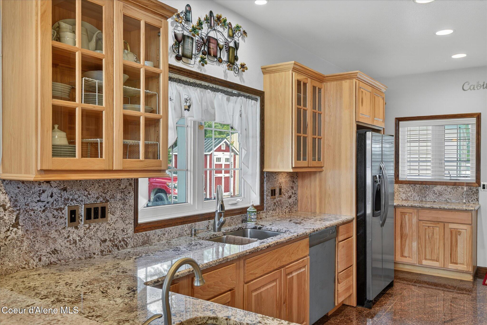723 Evergreen Road Sagle, ID 83860 - Photo 18 of 40 22-126524888