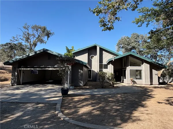 $678,000 | 29642 Hart Oaks Drive, Keene, CA 93531