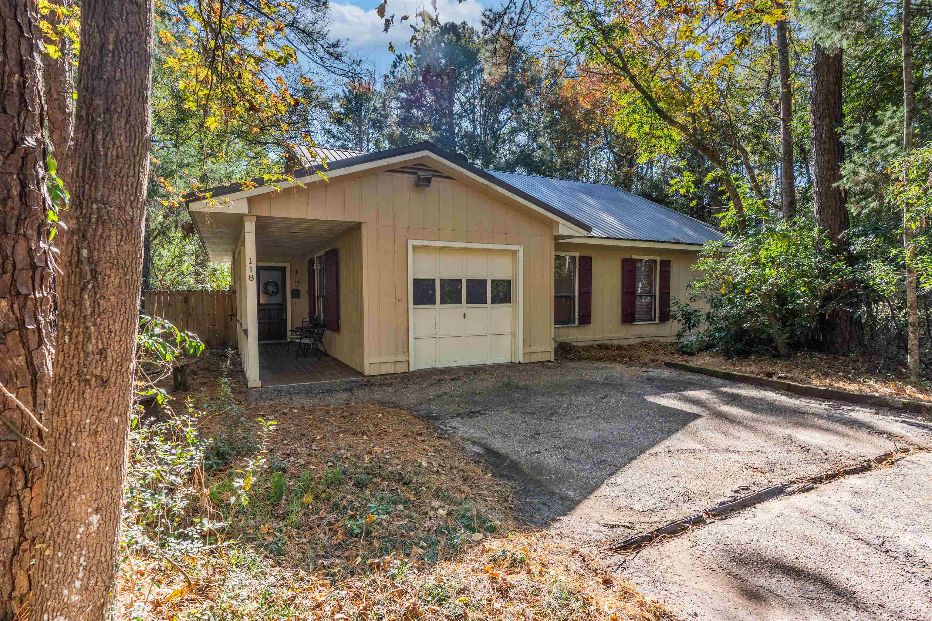 118 Lakeview Loop Daphne, AL 36526 - Photo 2 of 29