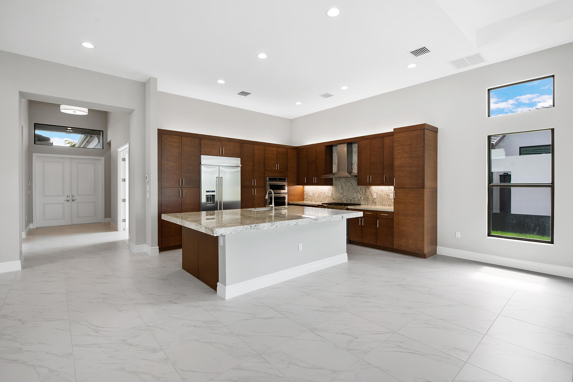 9096 Benedetta Place Boca Raton, FL 33496 - Photo 7 of 42 Kitchen