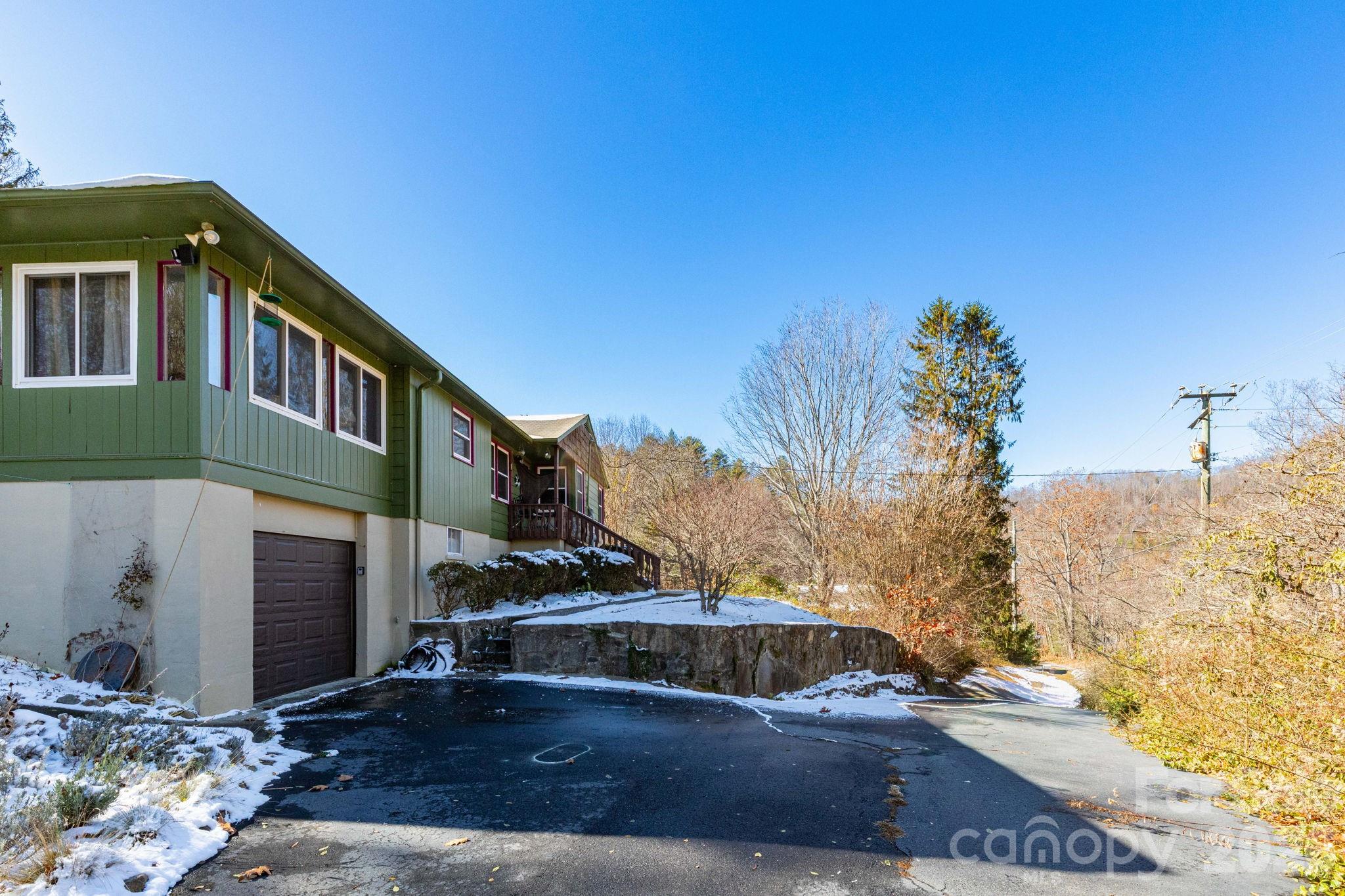 1115 Bee Tree Road Swannanoa, NC 28778 - Photo 3 of 31